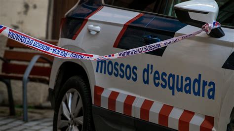 felacion waka|Los Mossos descartan que la menor que practicó una felación。